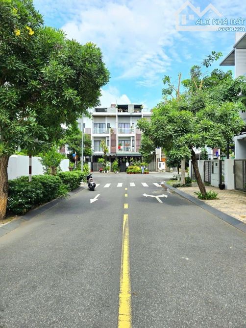 NHÀ PHỐ KDC COMPOUND - 4 TẦNG 5x18 90M2 - GẦN BẾN XE MIỀN ĐÔNG MỚI - 5.5TỶ