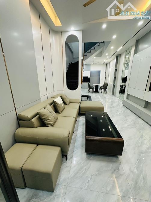 Nhà đẹp ô tô đỗ cửa tại Trương Văn Lực, Hùng Vương