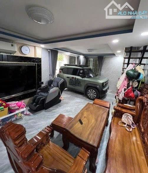 Nhà giá tốt ngay Aeon HXH 1 lầu 48m2 giá 4.95 tỷ sát Mặt Tiền Đoàn Giỏi
