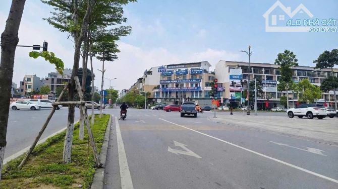 Bán căn Nhà kinh doanh đẹp mặt Lý Anh Tông rộng 55m, Khả Lễ Võ Cường, Bắc Ninh. ♦️DT 90m2.
