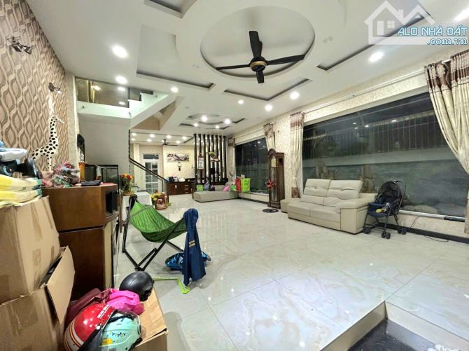 BIỆT THỰ KDC TRÍ KIỆT – PHƯỚC LONG – 240M² – 4 TẦNG – HỒ BƠI – GARA – 21 TỶ