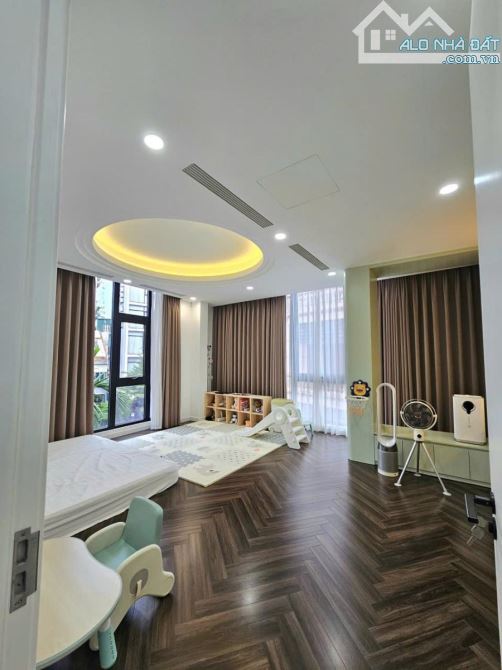 BÁN NHÀ LÔ GÓC ĐÀO TẤN, 50M2, 6 TẦNG THANG MÁY, Ô TÔ TRÁNH, 27.48 TỶ