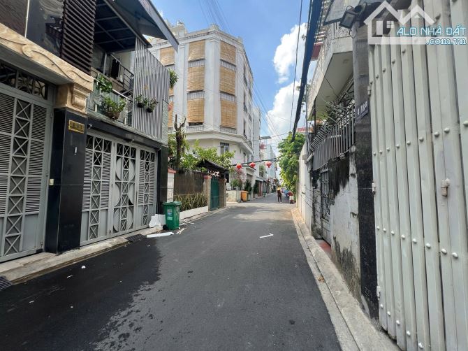 Giảm Sâu Bán Gấp 9.3 Tỷ – Nhà HXH Khu Bàu Cát P.11 Tân Bình – 103M²