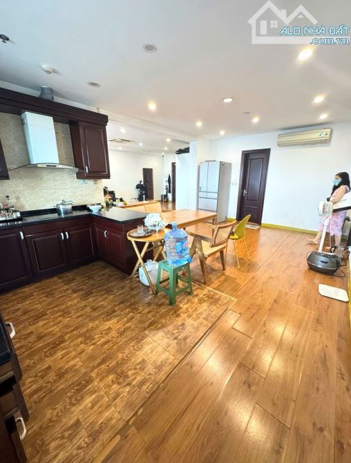 BÁN CĂN HỘ TÒA D2 MẶT ĐƯỜNG GIẢNG VÕ - GIÁP VIN GIẢNG VÕ - VÀNH ĐAI 1 - 117M2 - GIÁ TỐT !!
