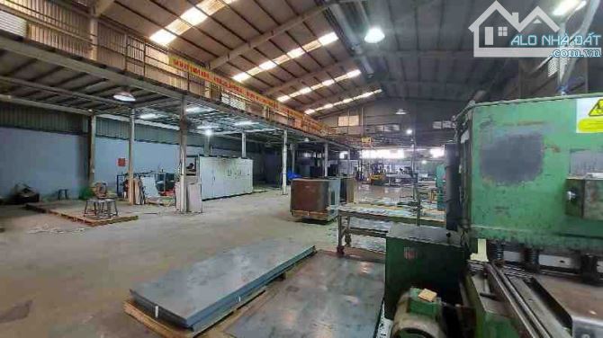 BÁN GẤP NHÀ XƯỞNG MẶT TIỀN - DT 1300M - NGANG 20M - DSD GẦN 2000M - ĐƯỜNG XE TẢI XE CÔNG