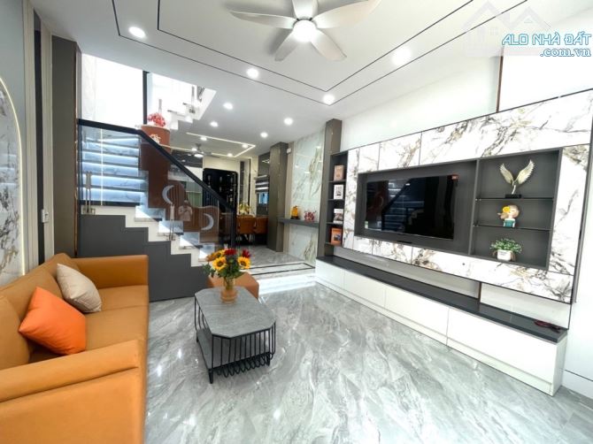 BÁN NHÀ NGUYỄN KHANG 59.7M² 5 TẦNG 7PN KHÉP KÍN DÒNG TIỀN 35TR 12 TỶ