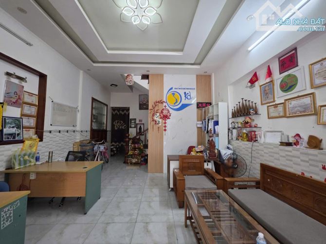 HIẾM!! NHÀ MẶT TIỀN NHƯNG GIÁ RẺ HƠN NHÀ KIỆT .