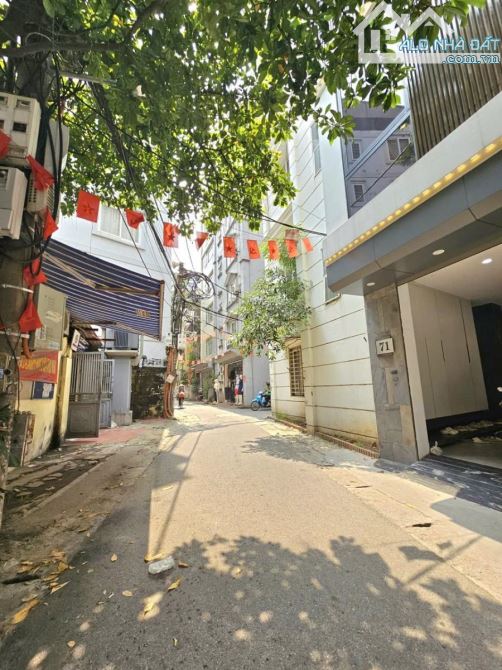 Bán Gấp Lô Góc Ba Đình , Thang Máy , 2Ô Tô ngủ trong nhà. 60m 6 Tầng MT 5,76 M Giá 26,9 Tỷ