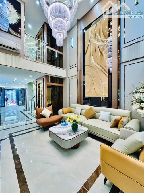 BÁN NHÀ LÔ GÓC HOÀNG MINH ĐẠO, PHƯỜNG BỒ ĐỀ 80M², 6 TẦNG, 12.8 TỶ, DÂN TRÍ CAO, PHÂN LÔ