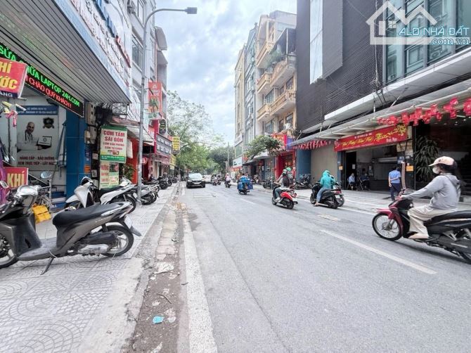 Bán toà CCMN Chùa Láng. Đống Đa DT 95m x 8T. Mặt tiền 4.91m. Giá 34.8 tỷ