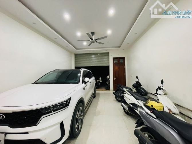 HIẾM- PHÂN LÔ DƯƠNG QUẢNG HÀM - Ô TÔ VÀO NHÀ - DT 50m2 5 TẦNG - HƠN 13 TỶ