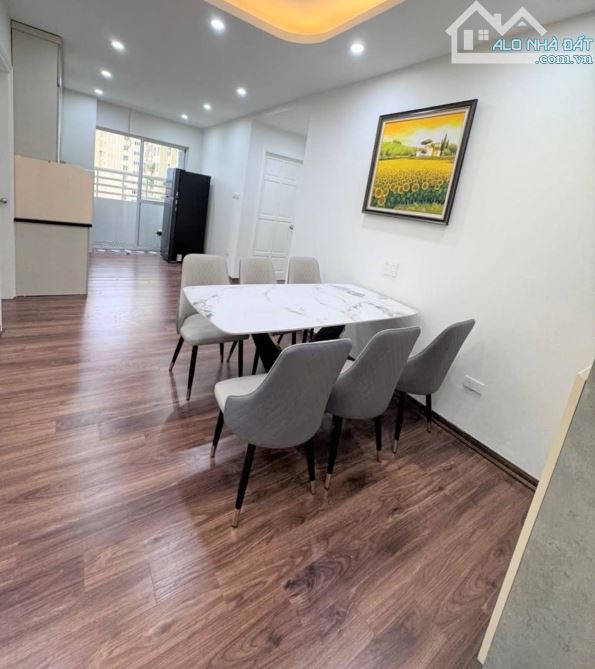 Bán Chcc Lĩnh Nam 82m² – 3pn – 2 Thoáng – Hơn 4 Tỷ– Sổ riêng