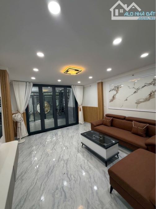 6, 5TRẦN XUÂN SOẠN, KCX TÂN THUẬN, QUA Q4_Q1 NHANH, RA BẾN BẠCH ĐẰNG 5P. DT: 74M2_4PN_ 2T