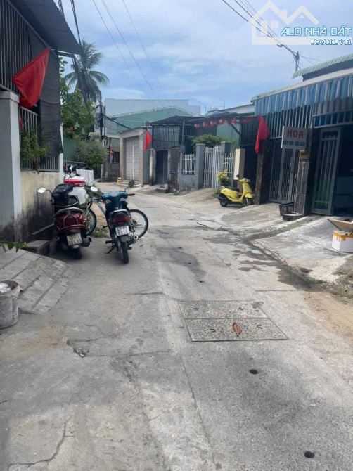 Bán nhà c4 kiệt 212 Hoàng Văn Thái, giá 2 tỷ x