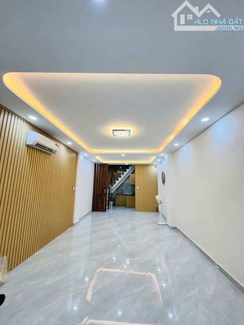 Cần Bán nhà MẶT Tiền Hoàng Sa 4.2x 15 nhà C4 tiện xây mới giá 11 tỷ X