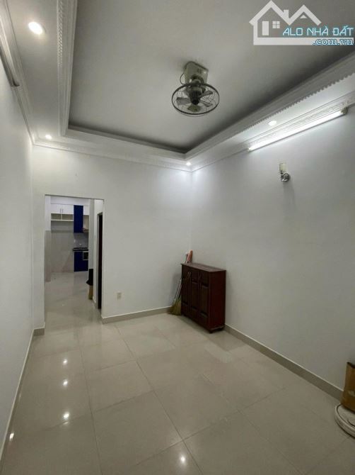 (Q7) Bán nhà Lâm Văn Bền, Tân Kiểng,DT 33m2,2 tầng, 3 TỶ 9, gần THPT NGUYỄN HỮU THỌ