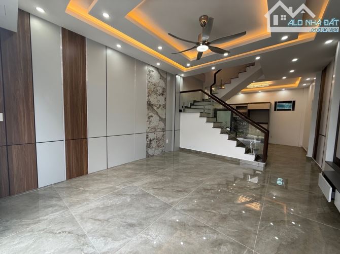 Nhà độc lập tại Quỳnh Cư Hồng bàng giá nhỉnh 2 tỷ