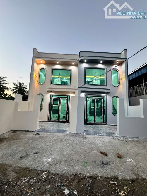 Nhà 2 tầng sân cổng riêng 3 phòng ngay sau Khu công nghiệp Nomuza