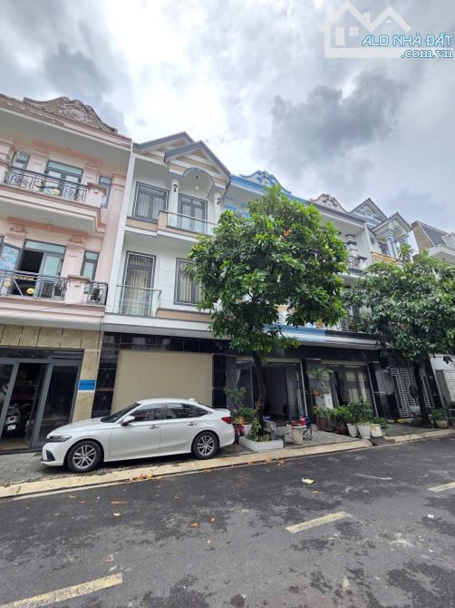 📌GIẢM GIÁ CÒN 3.8 tỷ📌 Bán nhà 1 trệt 2 lầu gần ngã 6 An Phú, KDC An Phú 1, Tp.Thuận An