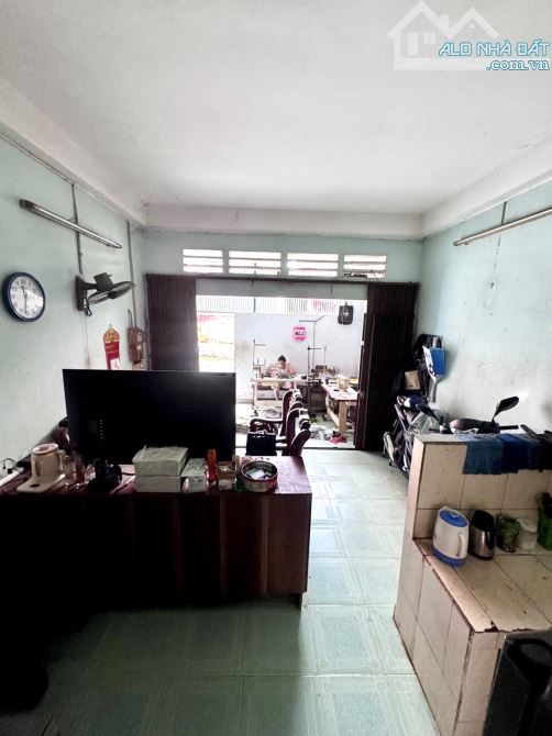 HẺM XE TẢI THÔNG - PHAN VĂN HÙM, QUẬN 12 - 116M2 (5 x 21), 2 TẦNG - GẦN CVPM QUANG TRUNG.