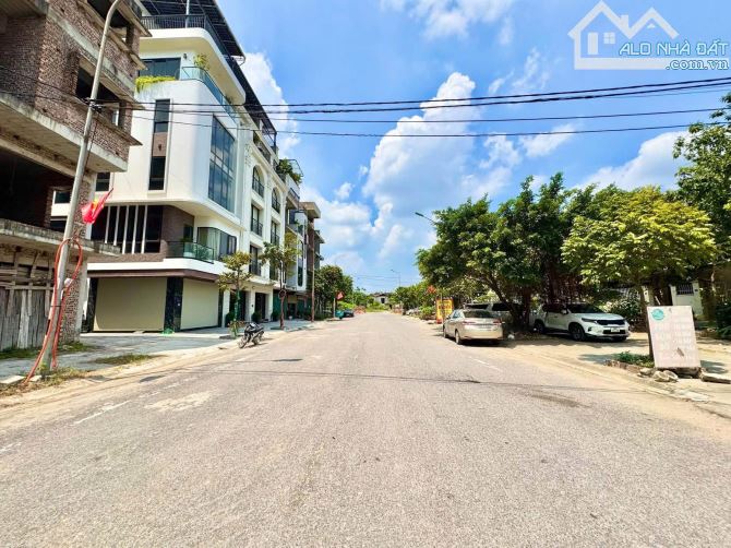 ❌ CĂN GÓC XẺ KHE - LIỀN KỀ KHU ĐÔ THỊ CỔ DƯƠNG - VỊ TRÍ BĂNG 1 - ĐƯỜNG 20m - 82.5m2 ❌