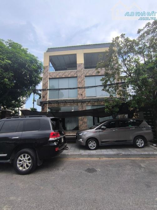 BÁN TÒA NHÀ VĂN PHÒNG KIM QUAN THƯỢNG - 320M² - MT 12M - NGÕ THÔNG Ô TÔ TRÁNH - 60 TỶ