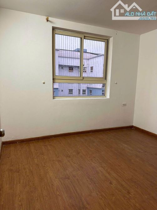 Bán căn hộ tầng trung CC Thành Ủy Resco Phạm Văn Đồng giá tốt