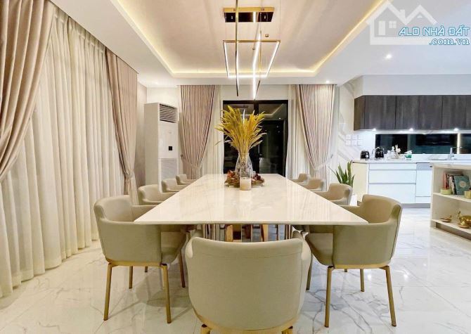 BÁN NHÀ NGUYỄN VĂN CỪ, PHƯỜNG BỒ ĐỀ 75M², 8 TẦNG, 15.5 TỶ, Ô TÔ, CẠNH PHỐ, THANG MÁY