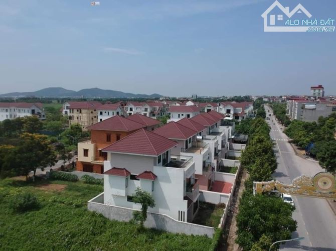 Ra hàng lô biệt thự Phúc Ninh trục đường Đấu Mã 240m2 đã có sổ.