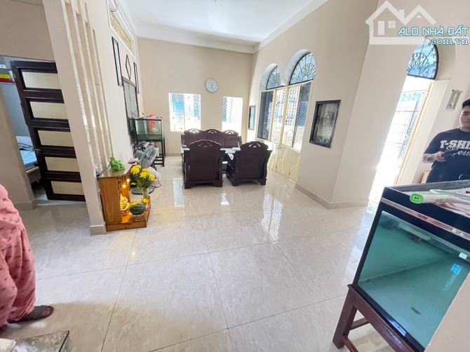 🔥 BÁN ĐẤT TẶNG NHÀ 2 TẦNG ~190M2 - TRẦN CAO VÂN – NGANG 11M – QUỸ ĐẤT HIẾM - 9 TỶ 7