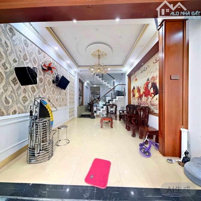 Ngay sát Phố Trần Nguyên Hãn, ô tô cách vài nhà, dân xây ở luôn 55m2, 3 tầng, 3 tỷ