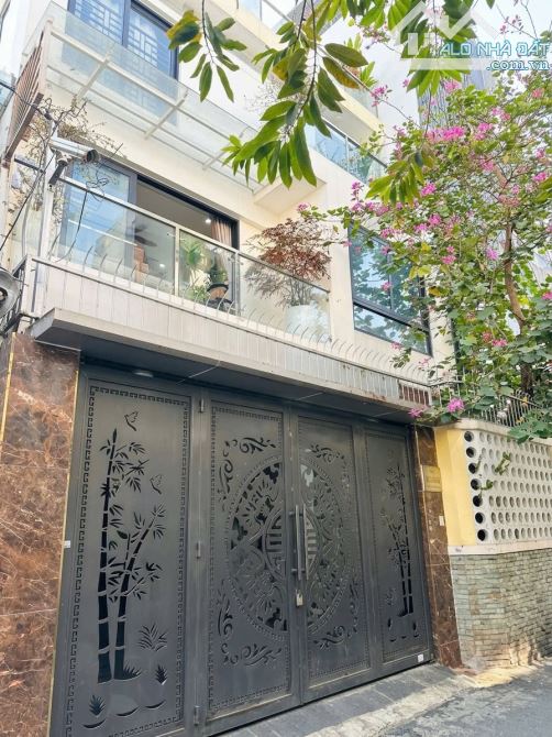 Bán nhà riêng, 5 PN, 143 m², Gò Vấp