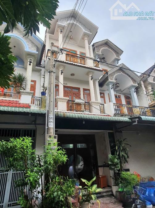 Nhà 3 Tầng Full Thổ Cư Cách Chợ Dĩ An 1 Chỉ 500m P. Đông Hòa TP.HCM 4,68 Tỷ TL