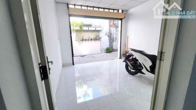 BÁN NHÀ NỞ HẬU SIÊU KHỦNG 10M - HẺM XE HƠI QUẬN 1 – DIỆN TÍCH 90M2 - GIÁ 15.9 TỶ.