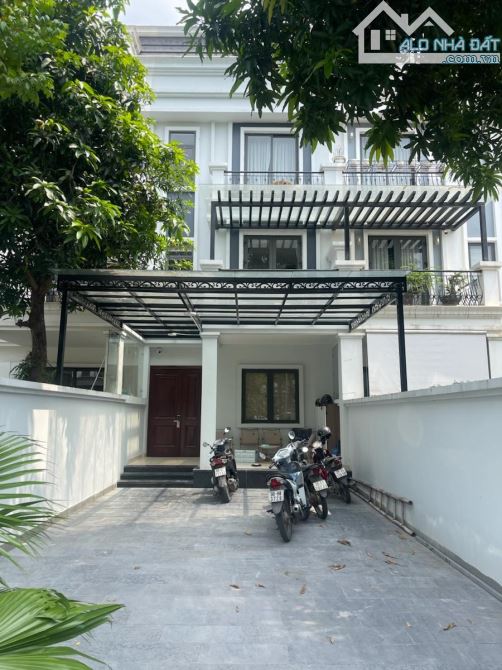 BIỆT THỰ EASTERN PARK THẠCH BÀN 160M² X 4 TẦNG THANG MÁY – ÁP GÓC, 2 THOÁNG – 39.9 TỶ