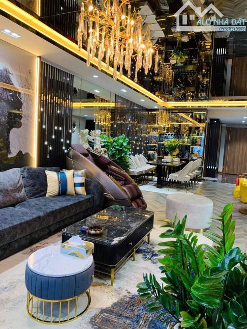 BÁN CĂN HỘ CHUNG CƯ 111m2 TẦNG CAO CỰC THOÁNG, NỘI THẤT ĐẲNG CẤP DOANH NHÂN