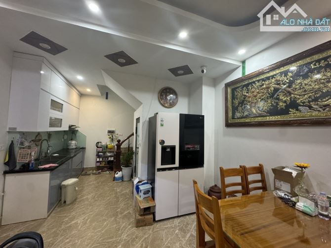 Chỉ 7.9 tỷ có nhà Nhật Tảo 33m-6 tầng-full nội thất -oto gần-view Ciputra đại lộ sông hồng