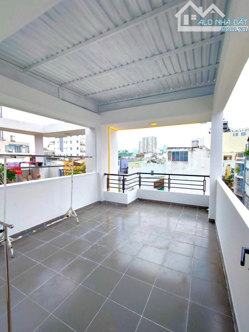 bán nhà mặt phố Đào Duy Từ, 11,8 tỷ, 40m2, 5 tầng, 6PN, 7WC,