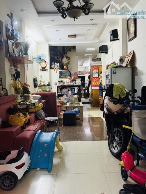 Trung Tâm Quận 1, Nhà Đẹp 4 Tầng, Gần MT Đinh Tiên Hoàng 60m2 Bán Chỉ 12tỷ.