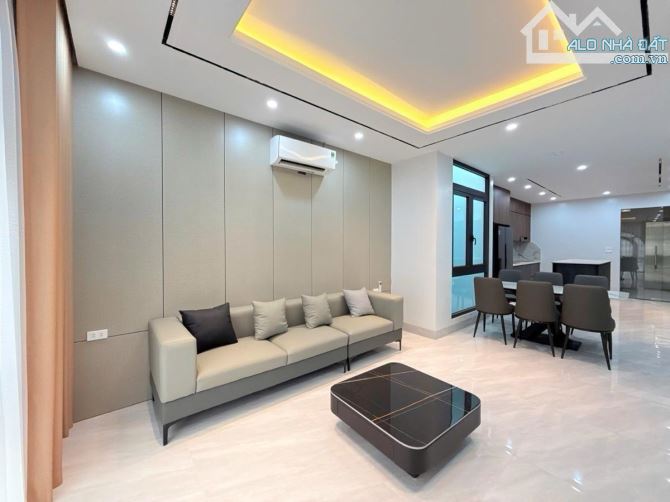 Trần Duy Hưng, Cầu Giấy - 65m2, 8 tầng thang máy, MT 4.5m, ô tô 7 chỗ vào nhà - Giá 28.8tỷ