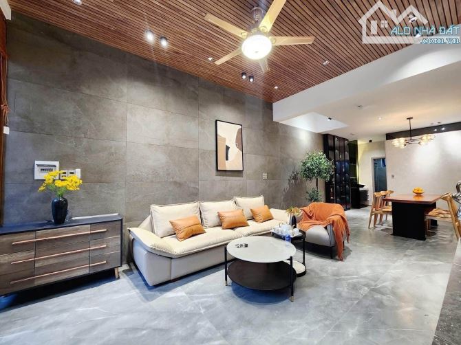 BÁN NHÀ TĐC VIỆT HƯNG, PHƯỜNG VIỆT HƯNG 68M², 7 TẦNG, 16.5 TỶ, VỈA HÈ, Ô TÔ, KINH DOANH