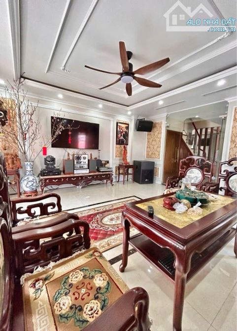 BÁN GẤP MẶT ĐƯỜNG TRẦN NGUYÊN HÃN – CHỦ RẤT THIỆN CHÍ - 7 Tầng - Thang Máy Giá Chỉ 15tỷ500
