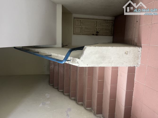 Căn hộ 52m² 2pn - 109 Nguyễn Biểu, P1 Quận 5, căn góc lầu cao, có thang máy