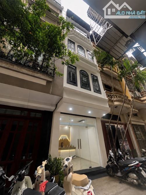 **TRẦN QUỐC HOÀN – HƠN 14 TỶ: NHỎ NHƯNG “CÓ VÕ”, Ô TÔ TRÁNH ĐỖ, DÒNG TIỀN TỐT