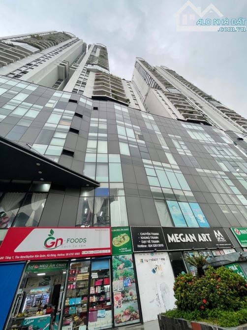 Bán New Skyline Văn Quán 97m², 3PN 2WC, view Hồ Văn Quán, full nội thất, 8,6 tỷ