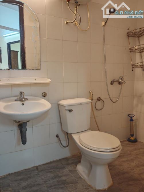 5.6 TỶ 111m LÔ GÓC 3 NGỦ 2WC ĐẠI LỘ THĂNG LONG NAM TỪ LIÊM TRUNG TÂM HỘI NGHỊ QUỐC GIA