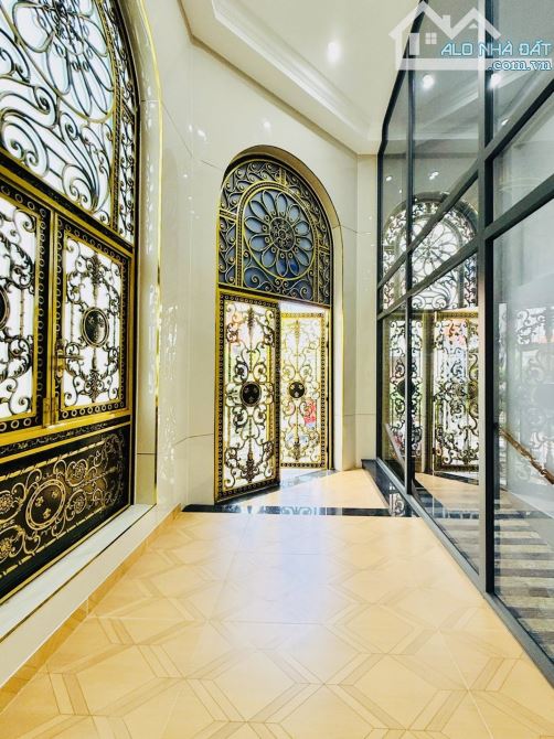 Nhà Đẹp Hẻm 8m, 7 Tầng Có Hầm. 70m2 Khu Vip Tân Bình, Trần Thái Tông. Bán Chỉ 14,38tỷ.