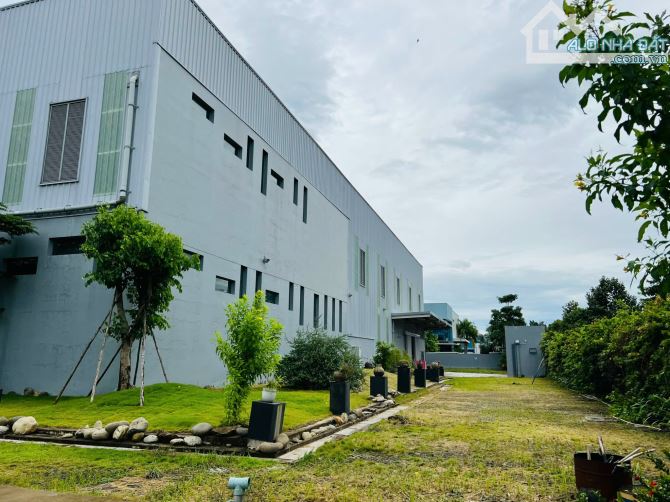 Bán gấp xưởng 6000 m2 sản xuất kinh lâu dài siêu hiếm ngay Bình Chánh đang cho thuê 400 tr