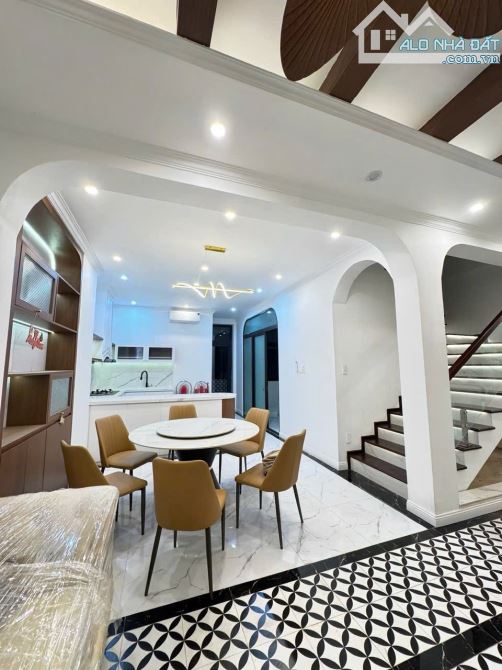 Biệt thự 3 tầng Khu Đô Thị Mới Roya Park hoàn thiện full nội thất TP Huế