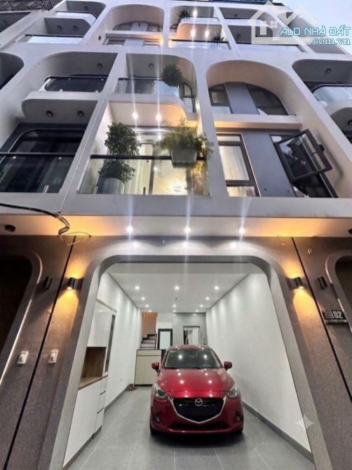 BÁN NHÀ THẠCH BÀN GIÁ SỐC. 40M 6 TẦNG .THANG MÁY. 11.TỶ 2